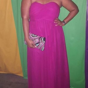 Donna Morgan Stephanie Strapless Chiffon Gown